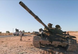 ليبيا تحذر الناتو من قصف معبر على الحدود مع تونس