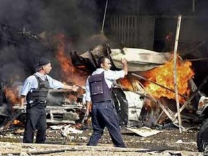 مقتل وإصابة 143 عراقيا على الأقل في سلسلة انفجارات تهز العراق