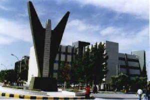 رئيس اليرموك: مديونية الجامعة عالية وأوضاعها لا تسر