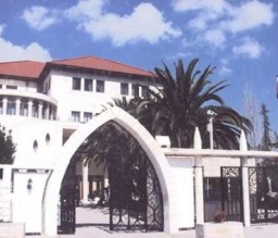 البخيت يحيل التعديلات الدستورية إلى ديوان التشريع