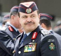 مدير الأمن العام إذا أردت الإنصاف عليك بمجموعة الزند