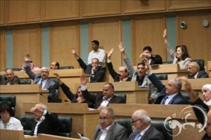 "النواب" يتراجع عن اشتراطه مؤهل الشهادة الجامعية لمرشحي مجالس البلديات وأمانة عمان