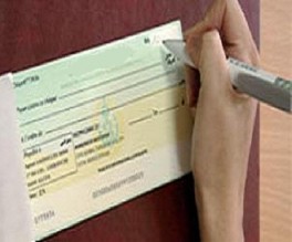 شخص ينتحل شخصية اخر ويسحب 220 ألف دينار من حسابه