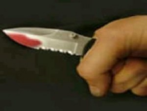 الأغوار الشمالية.. سيدة ثلاثينية تقدم على طعن زوجها بـ (سكين)