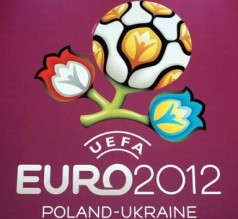 تصفيات كأس اوروبا 2012: اسبانيا وايطاليا وهولندا للحاق بالمانيا الى النهائيات