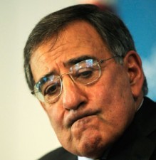 وزير الدفاع الأمريكي واثق من اندلاع ثورة في إيران