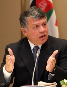 الملك : الوحدة الوطنية خط احمر ولن نقبل لنفر قليل مهما كانت منابته ومشاربه ان يخرب مستقبل الاردن - شاهد الصور