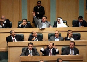جدل نيابي حول ازدواجية جنسية الوزير وولائه للأردن