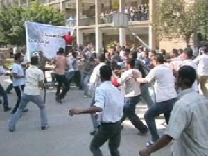 مشاجرة و حرق منازل في اربد بعد اكتشاف جثة شاب في بئر ماء