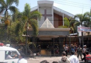 هجوم انتحاري يستهدف كنيسة في اندونيسيا