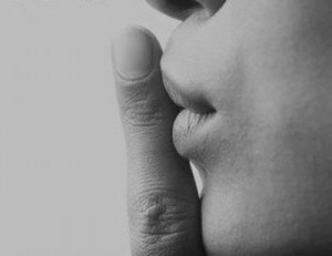 الدحلة وأبو عوده من بين أعضاء مجلس ادارة المجموعة المتحدة المحجوز على أموالهم وتم منعهم من السفر