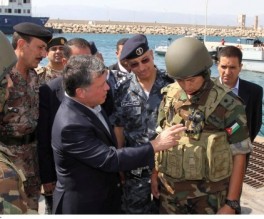 الملك زار قيادة القوة البحرية الملكية