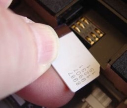 مقرصن 2400 خط خلوي في قبضة البحث الجنائي