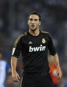 ميلان يسعى لضم 4 نجوم من الريال