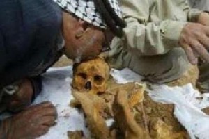 اسرائيل تفرج عن جثمان شهيد بعد 35 عام من الاحتجاز