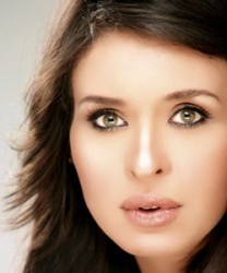 دينا زوجة مقهورة في فيلم "1-6"