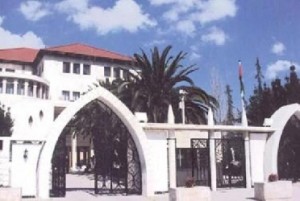 اعتصام على الدوار الرابع يطالب باعدام المرأة الامريكية التي دهست الطفل حميدات