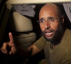 سيف الاسلام يدعو ’الجن الازرق’ لاختطاف قادة بالمجلس الانتقالي