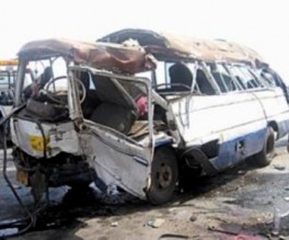 إصابة 13 مواطناً بينهم أطفال ونساء بحادث سير بالكرك