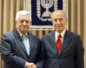 رسالة سرية من بيريز لشارون: بحثت مع ابو مازن الإطاحة بعرفات