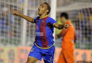 ليفانتي يتصدر الدوري الإسباني