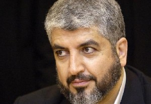 مشعل التقى عددا من قيادات حماس في المطار