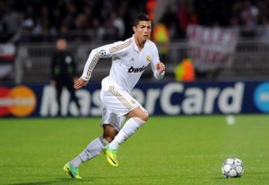 رونالدو يحرز هدفه اليوبيلي رقم 100 مع ريال