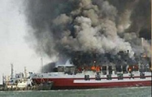 حريق في باخرة تقل 1200 مصري في العقبة
