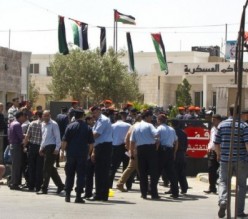 تكفيل 12 سلفيا وتجمهر للأهالي أمام امن الدولة