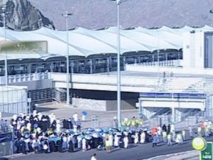 الحجاج يتوجهون إلى "عرفات"