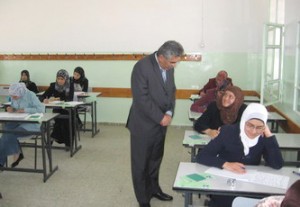 منح طالب التوجيهي أربعة أضعاف الوقت اللازم لحل الأسئلة