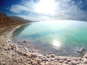 إكتشاف مياه عذبة في قاع البحر الميت