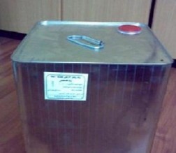 إتلاف 227 تنكة زيت زيتون مهربة من دولة مجاورة