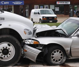 3 وفيات بحادث مروع على اوتوستراد الزرقاء