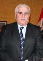 استقالة عيسى أيوب وانتقال صلاحياته إلى أكرم المدادحة