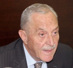 أحمد عبيدات : لا احد يضمن النهايات