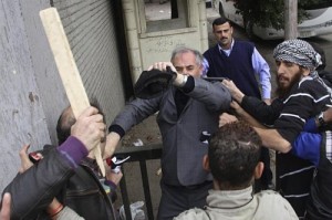 تجدد المواجهات بين المتظاهرين والأمن في مصر و20 قتيلا في ميدان التحرير