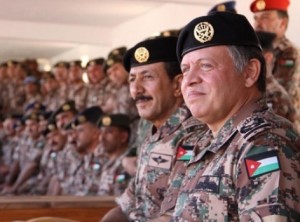 الملك يزور قيادة المنطقة العسكرية الشمالية