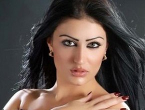 هبة نور: لم أندم على تجربة العقد الإحتكاري ولا أنصح أي فنانة به