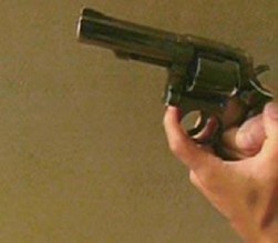 وفاة فتاة في العقبة بإطلاق عيار ناري عليها وأنباء عن إنتحارها