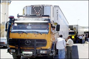 السلطات السورية توقف عبور الشاحنات التركية المحملة بالخضار الاردنية عبر حدود جابر