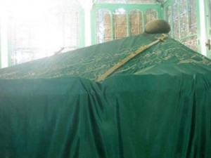 قذائف الجيش السوري تهز ضريح الصحابي خالد بن الوليد