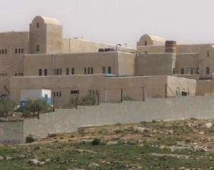 إلقاء القبض على الهاربين من سجن قفقفا