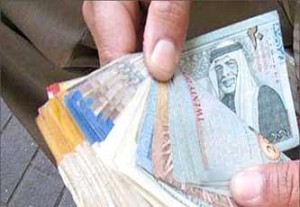 زيادة رواتب موظفي القطاع العام بين 12 - 45 ديناراً