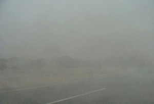 أمطار ورياح شديدة في عمان ومناطق بالشمال