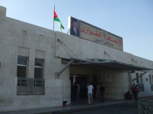 عتداء على طبيب نقل نبأ وفاة مريضة بالبشير لذويها