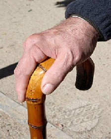 ايقاف مكافأة نهاية الخدمة والغاء ’الإسكان والادخار’