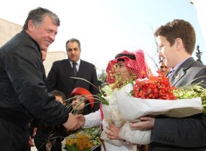 الملك هنأ أبناء الفحيص بعيد الميلاد المجيد - صور