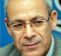 غليون يطالب بقطع يد النظام السوري