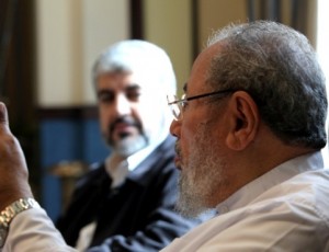 حماس تنفي تصريحات منسوبة لمشعل تهاجم القرضاوي